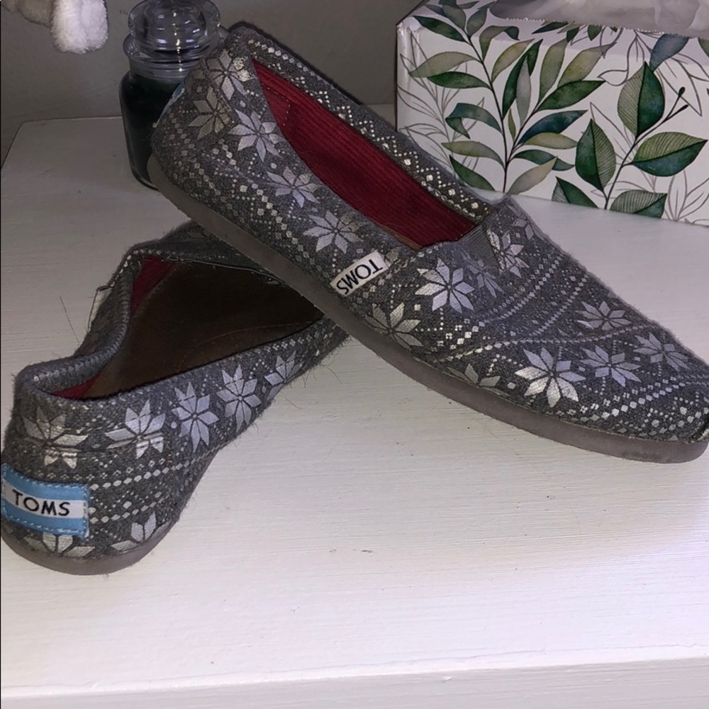 TOMS Shoes